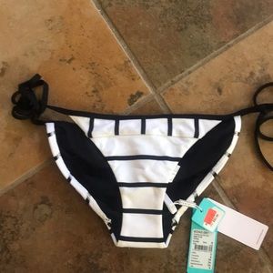 Seafolly mult sizes USA black and white